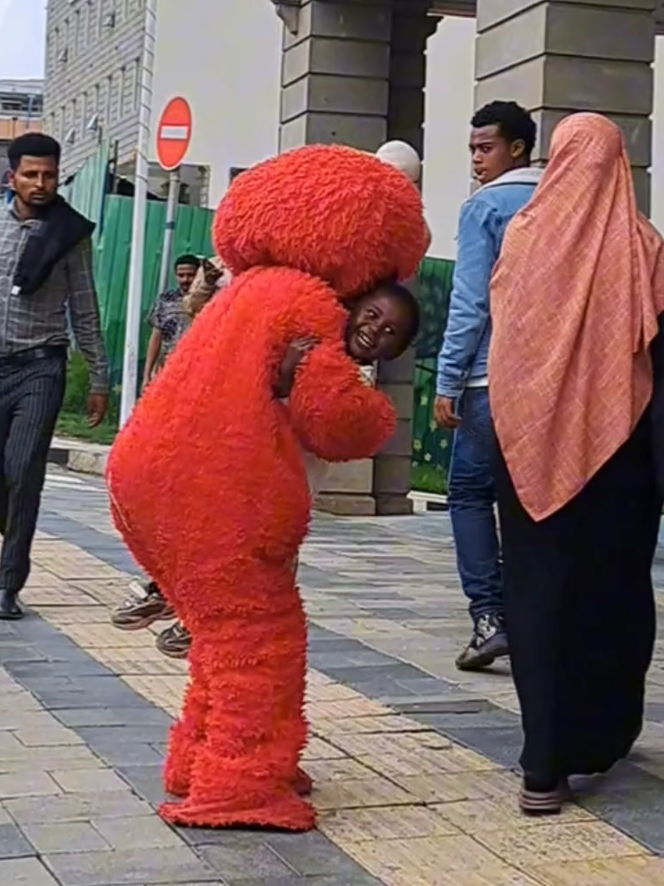 @Elmo