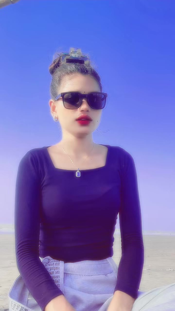 @ऋतु 🦋🖤