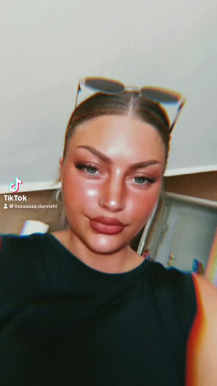 @Lisa_