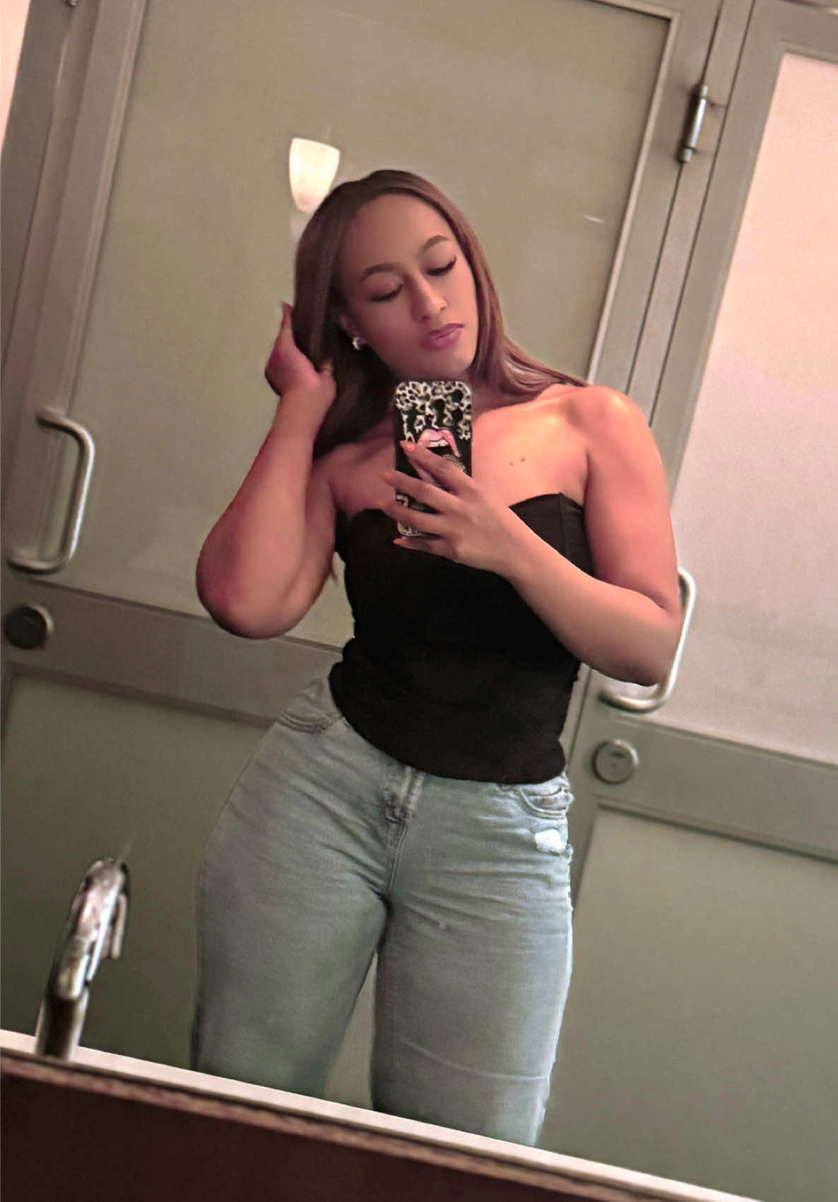 @CallmeAlexis