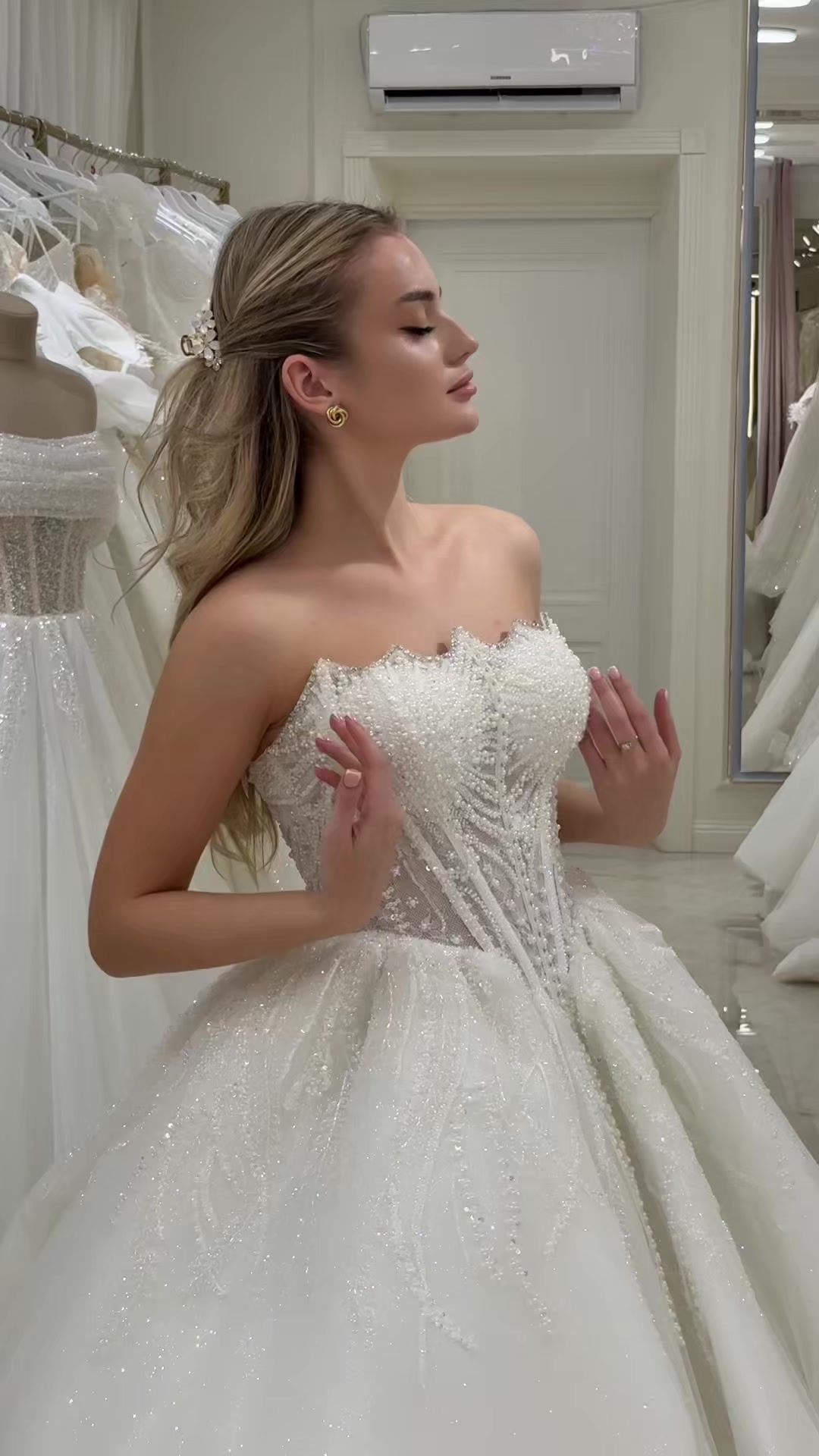 @vio.wedding.dresses