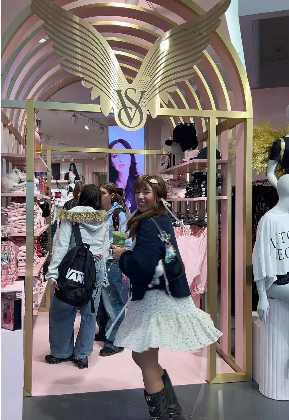@Monse (⑉&bull; ﻌ &bull;⑉) ♡