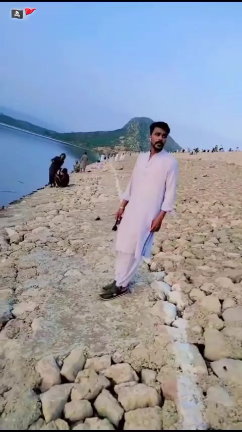 @°_°