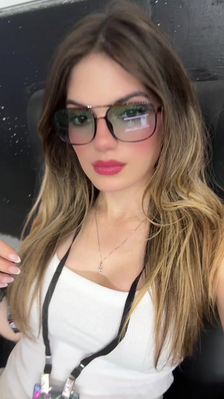 @Simon&eacute;