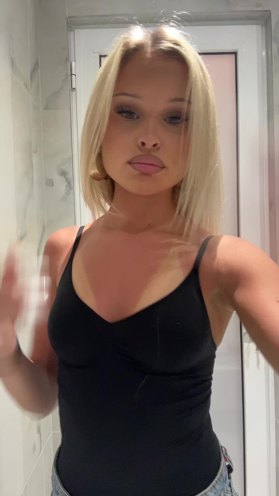@helenkakorwek