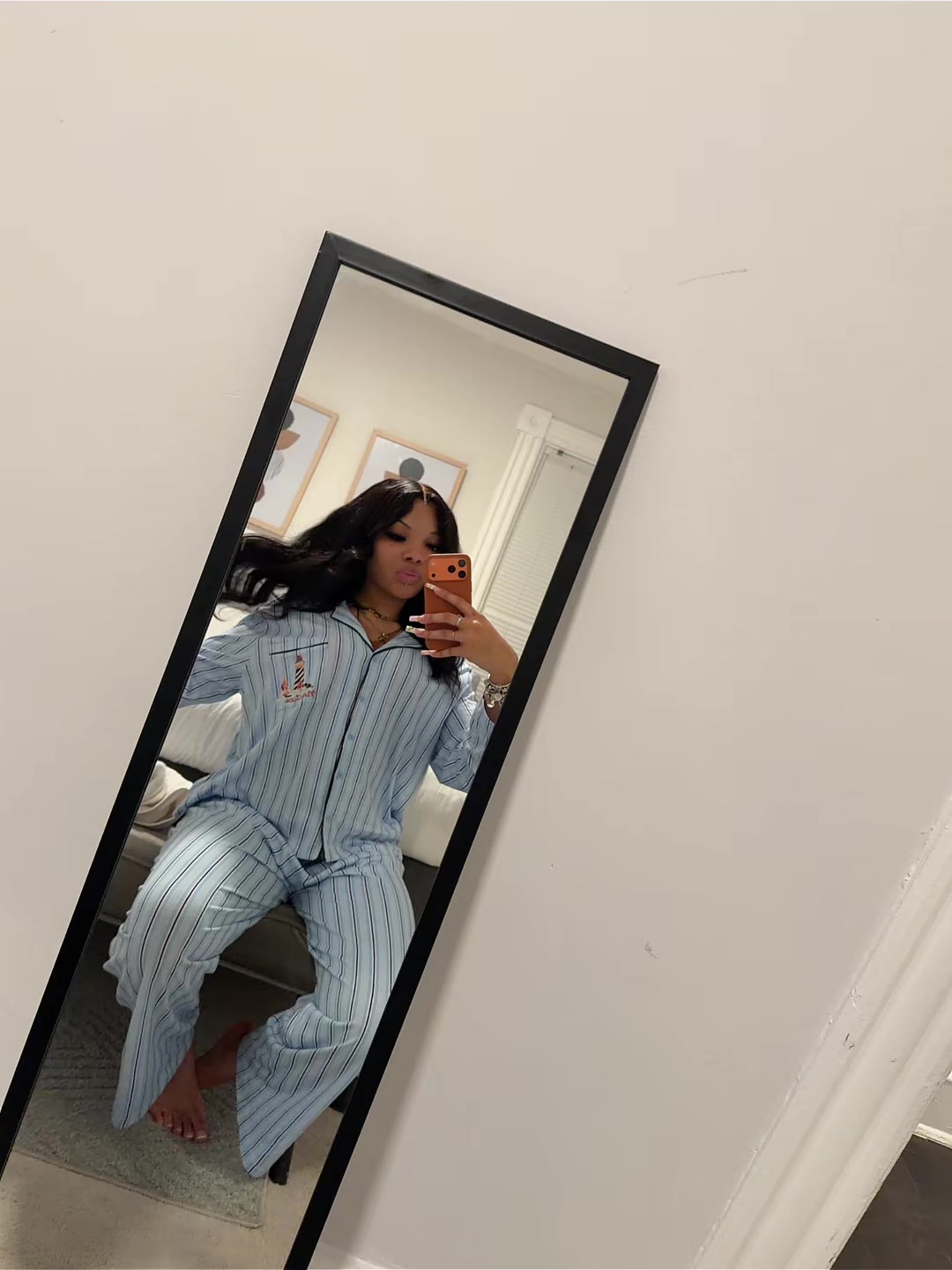 @Avinena