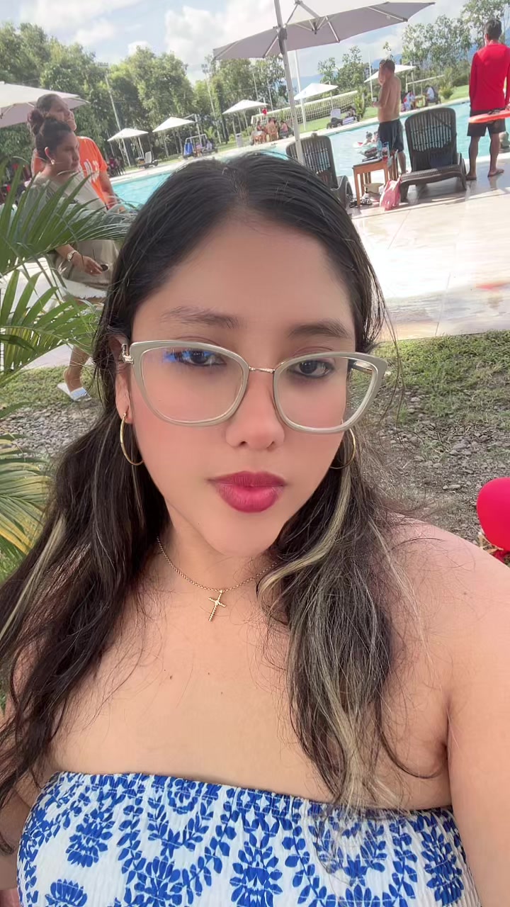@vikitaaa28🍒🍸🐈&zwj;⬛✨