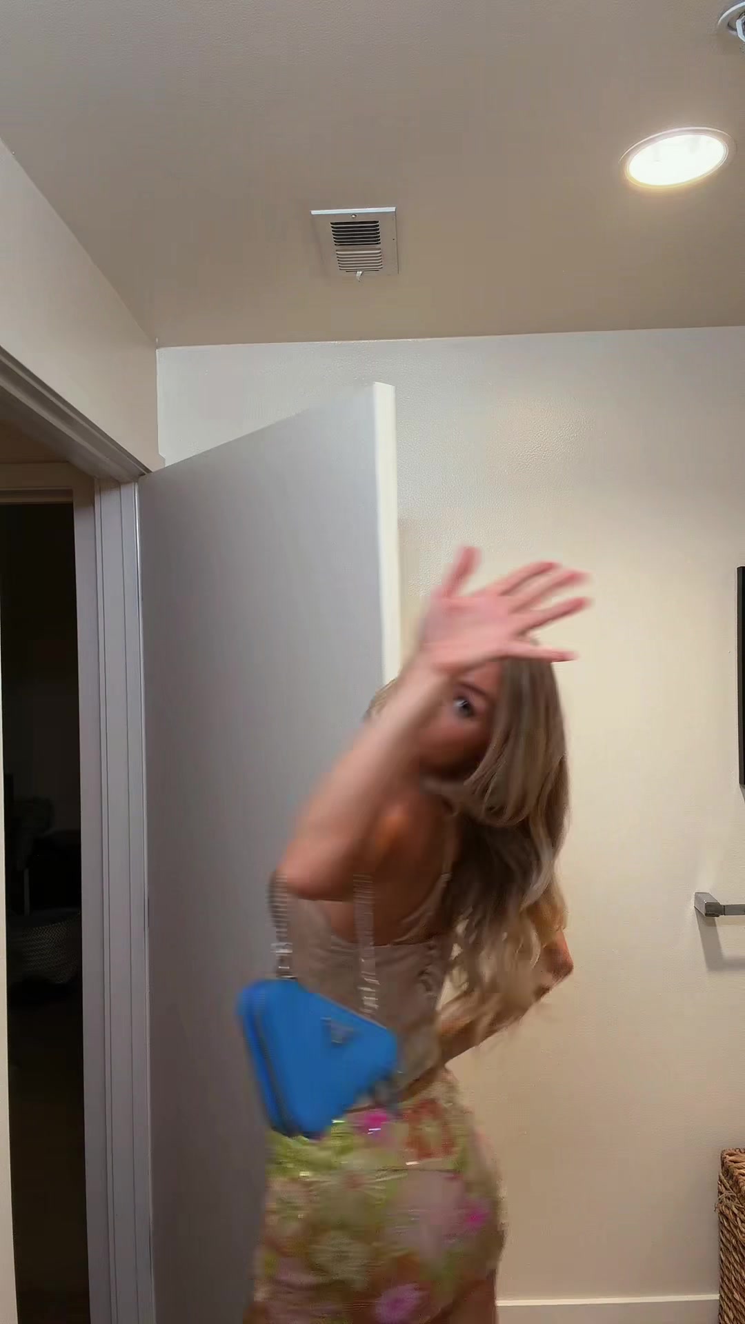 @RJ 💠