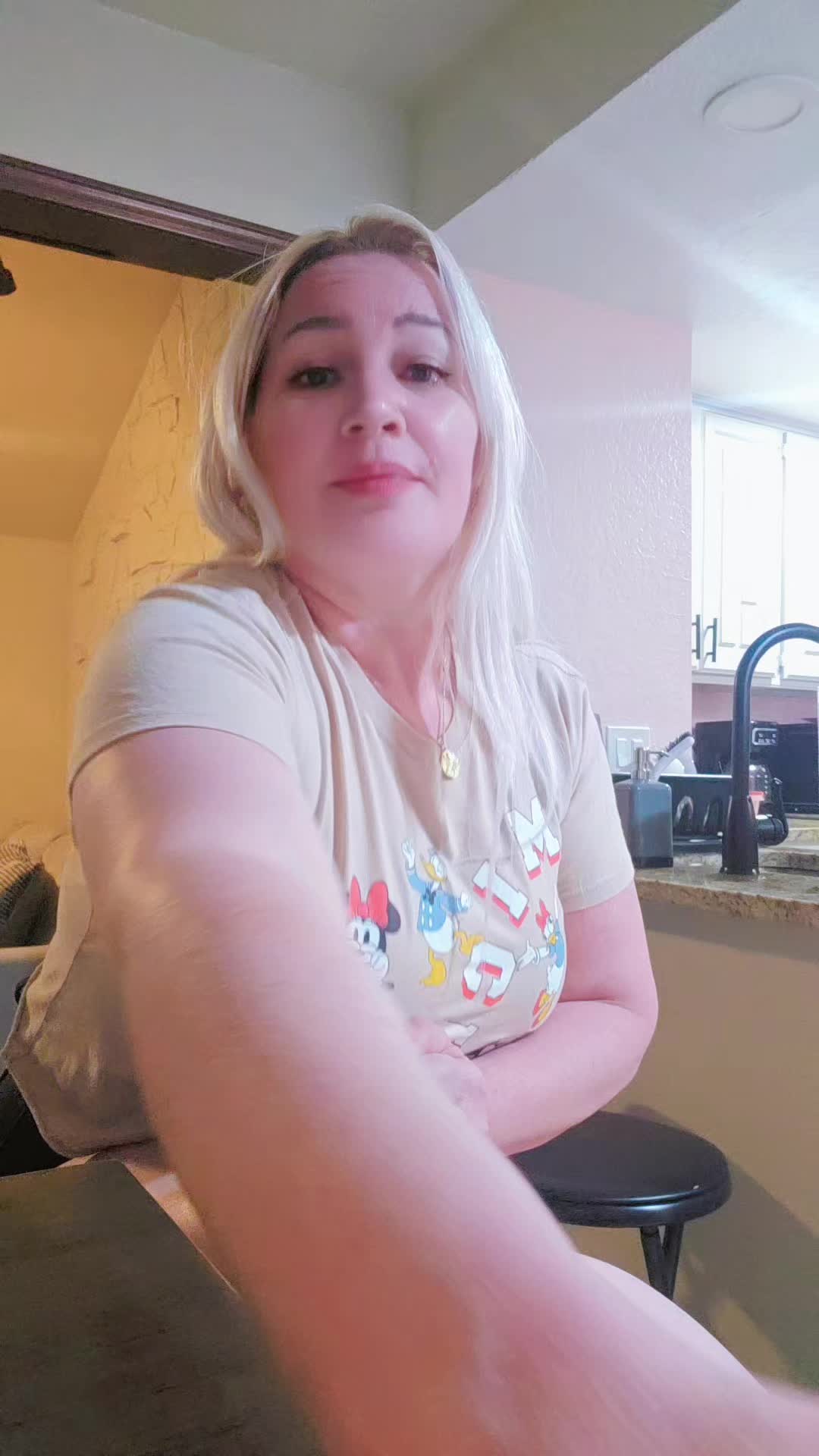 @cari...
