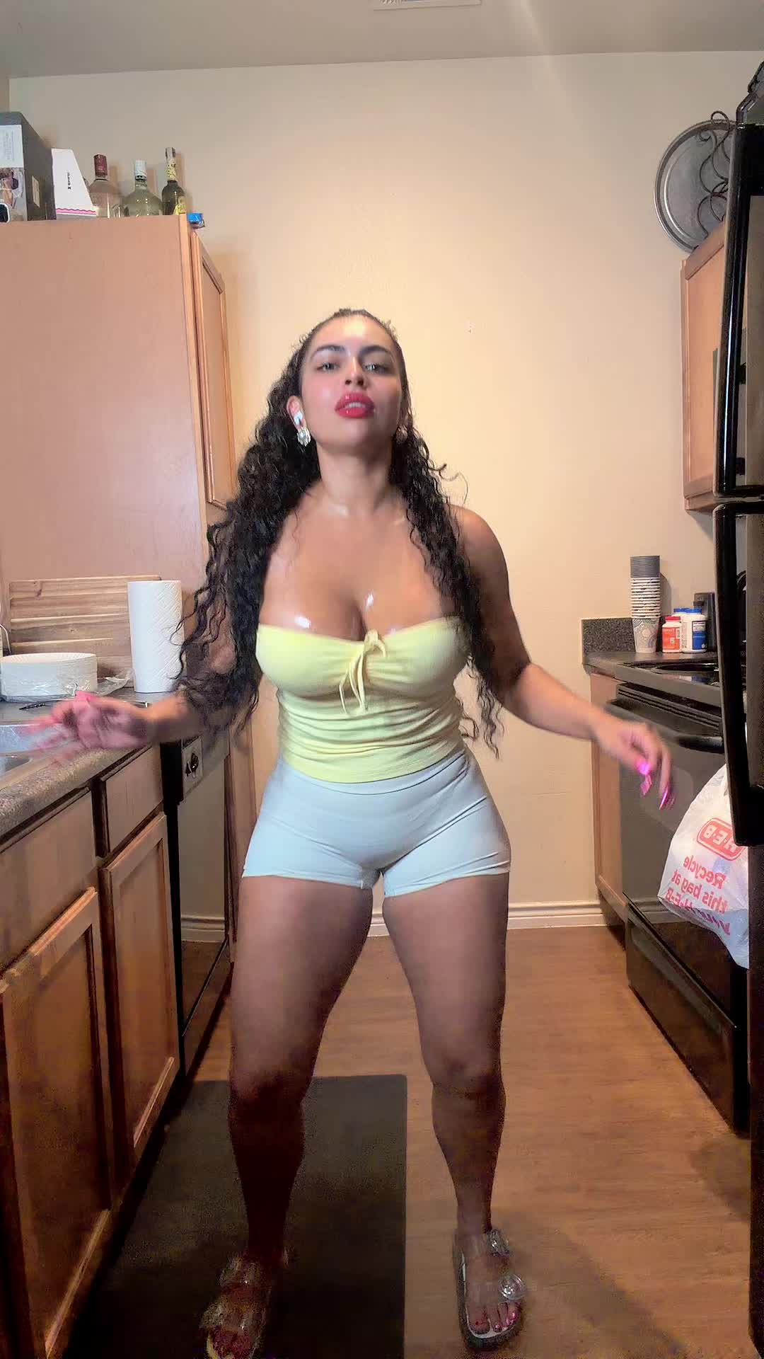 @chavellasexy