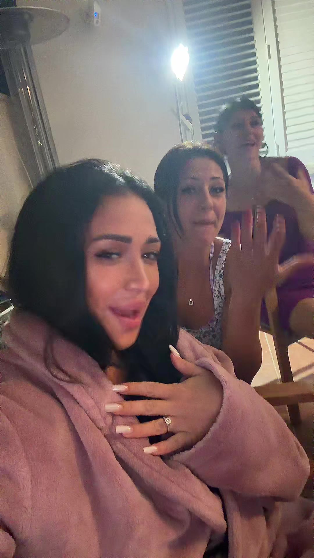 @desyenikoo