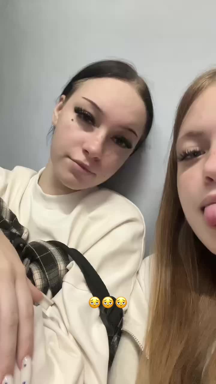 @дуня👅