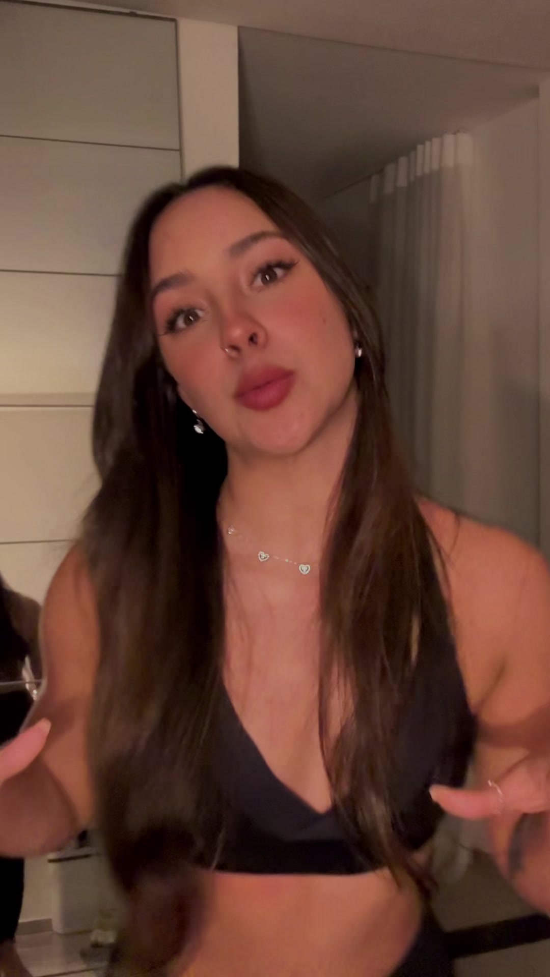 @Larakawanna