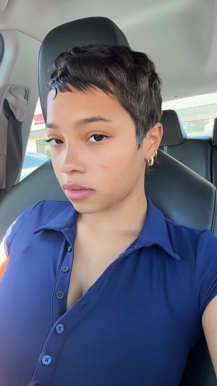 @b.