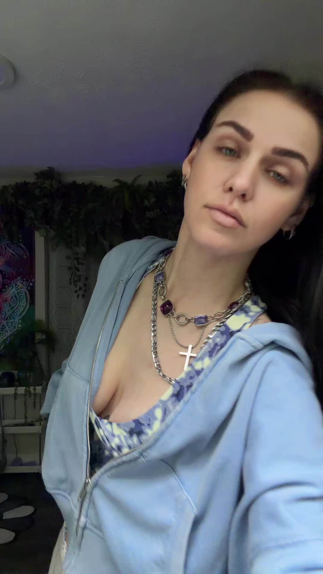 @Lexi Vondrak🎶