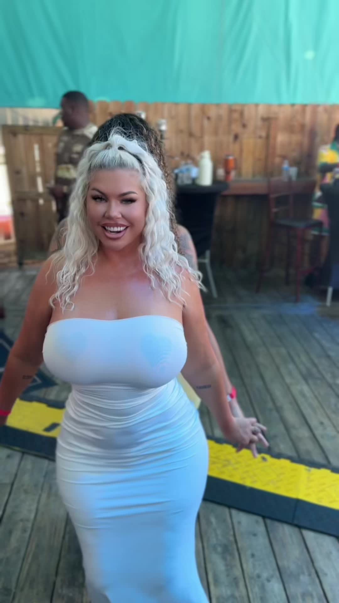 @Missskaylax