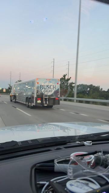 @thatbuschlatteguy