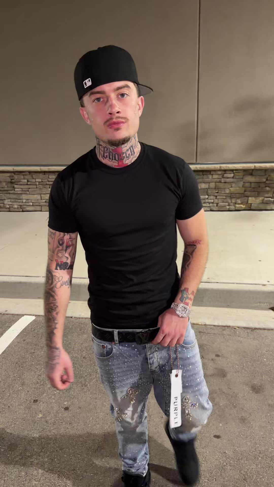 @Danoto 🦇