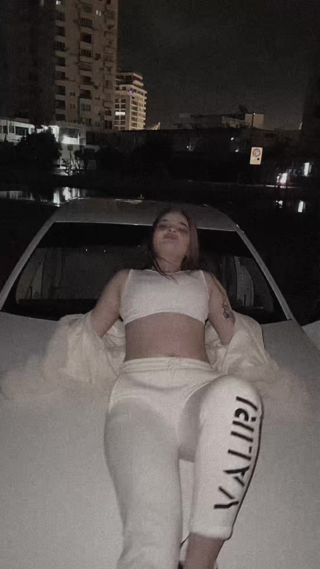 @🖤