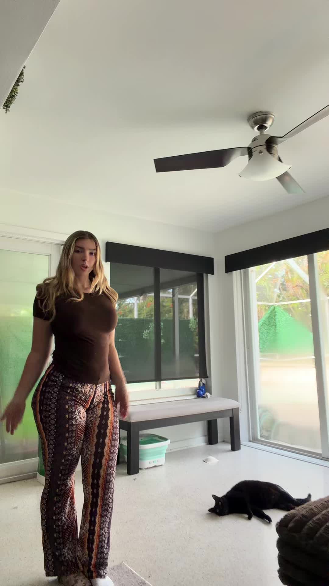 @hellcatqueenz