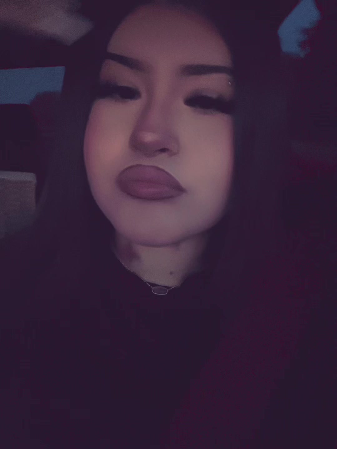 @𖣂