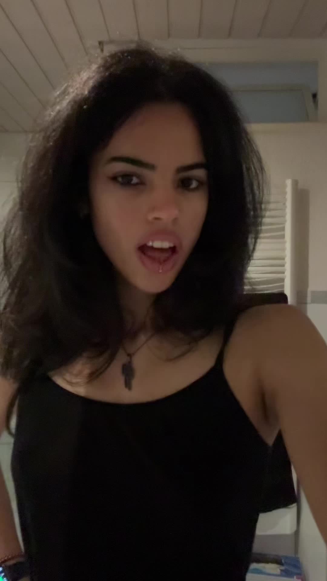 @Thaís