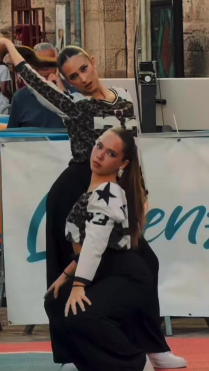 @lindacaprioli