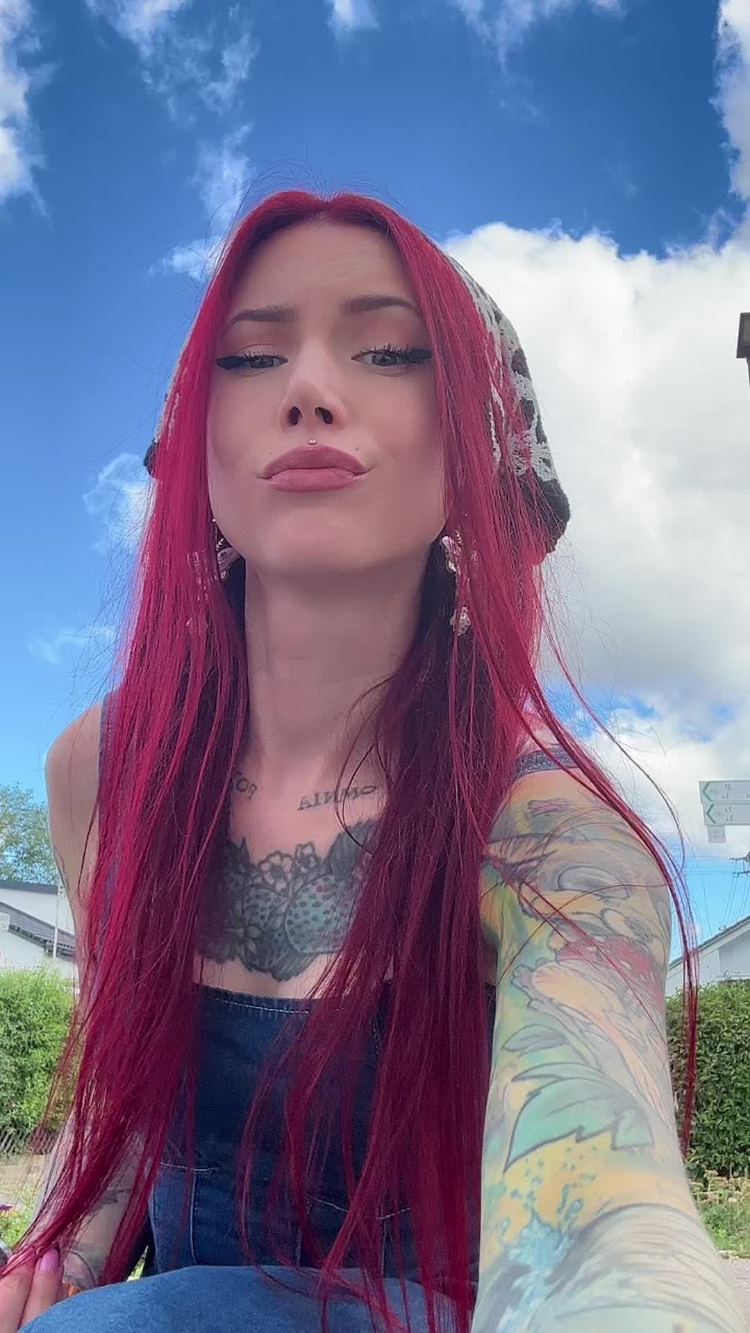 @Vera