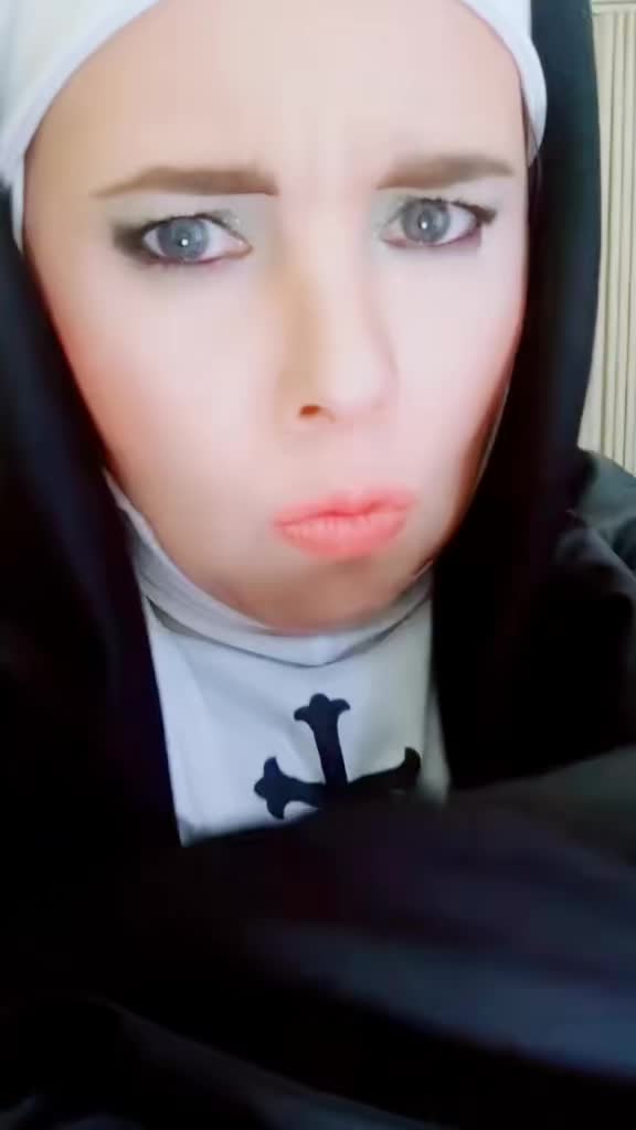 @𝕊𝕠𝕖𝕦𝕣 ℂ𝕒𝕣𝕠𝕝𝕖