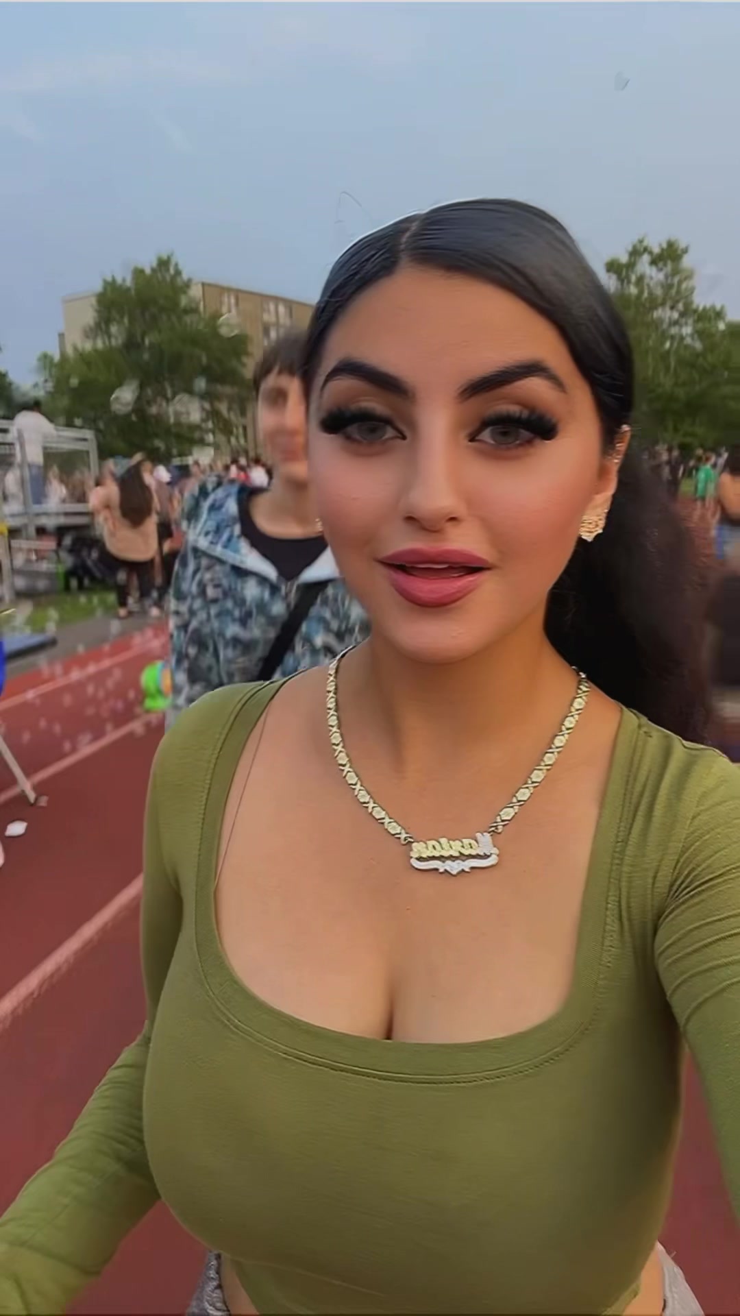 @themodelmari