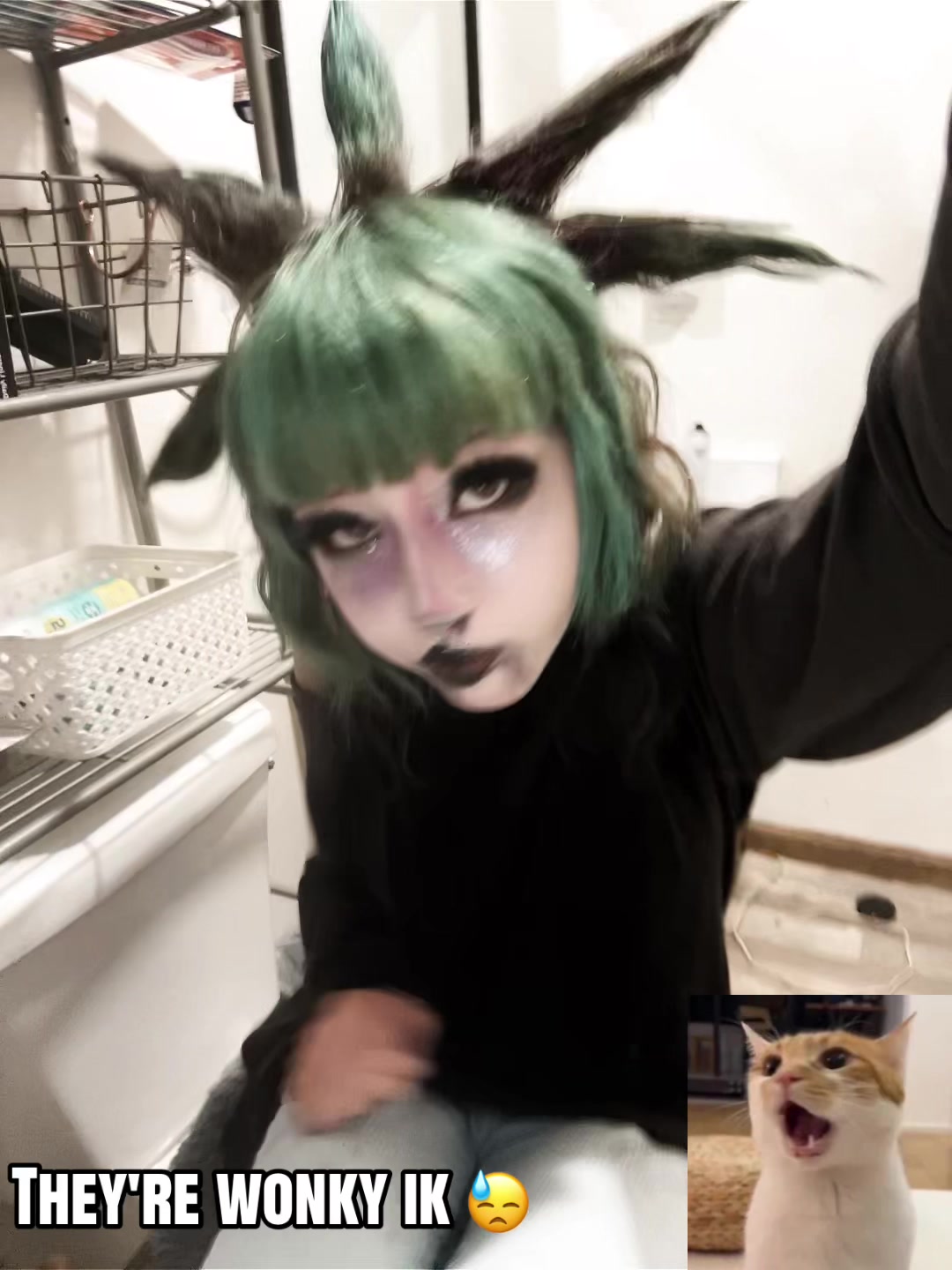 @R🦇🧁🧟♀️👀
