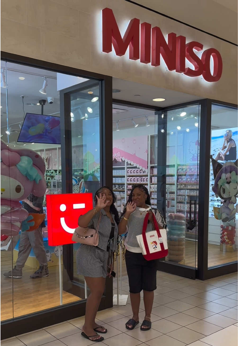 @Johnstontwinss