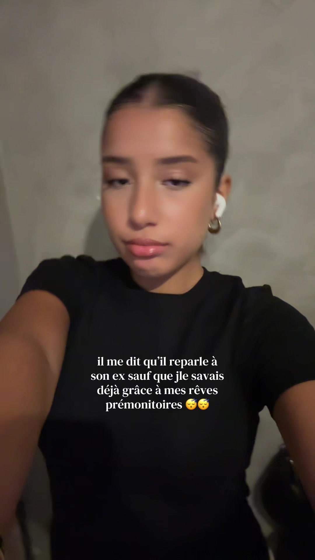 @￴