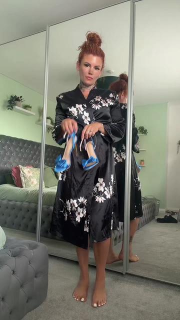 @pinklipslina