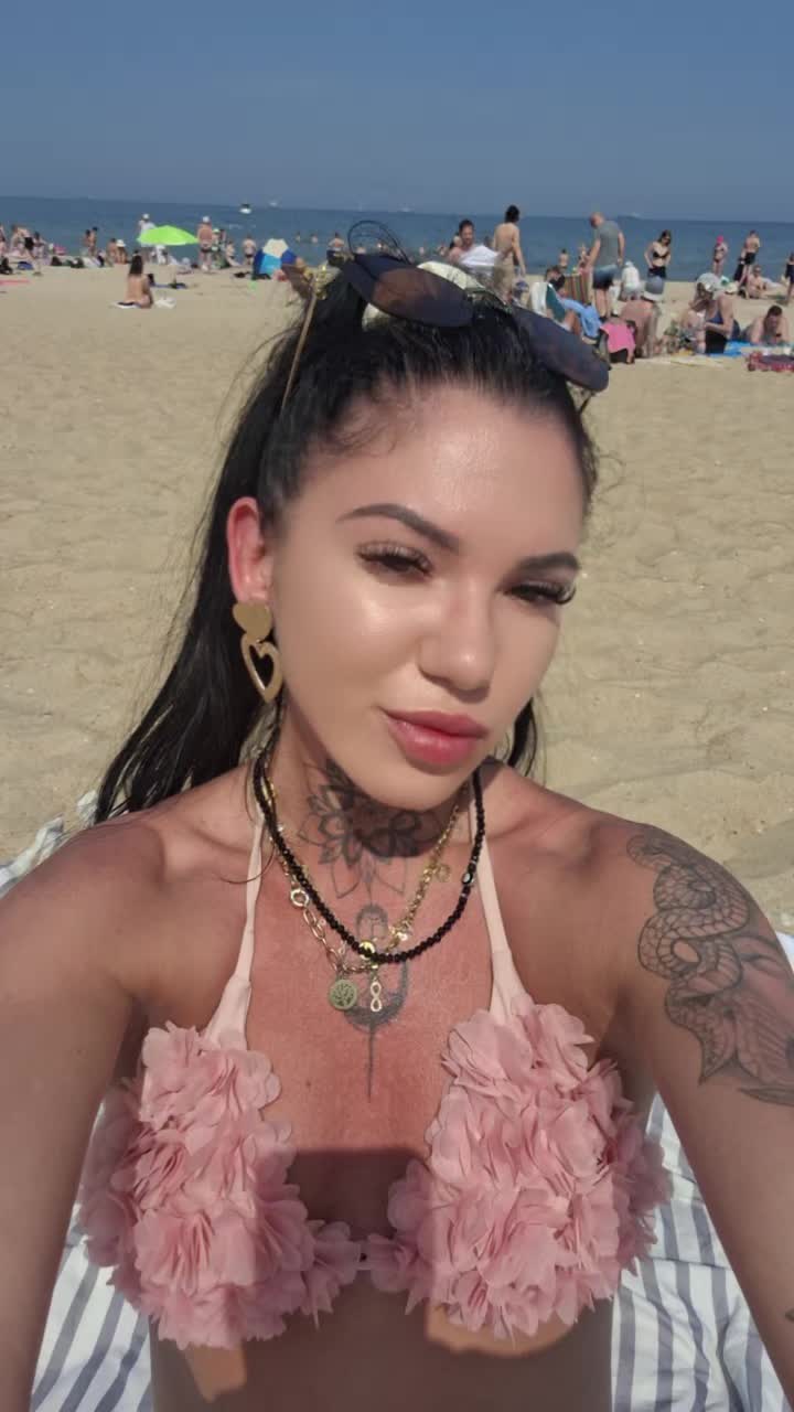 @Karolina Strehlau566