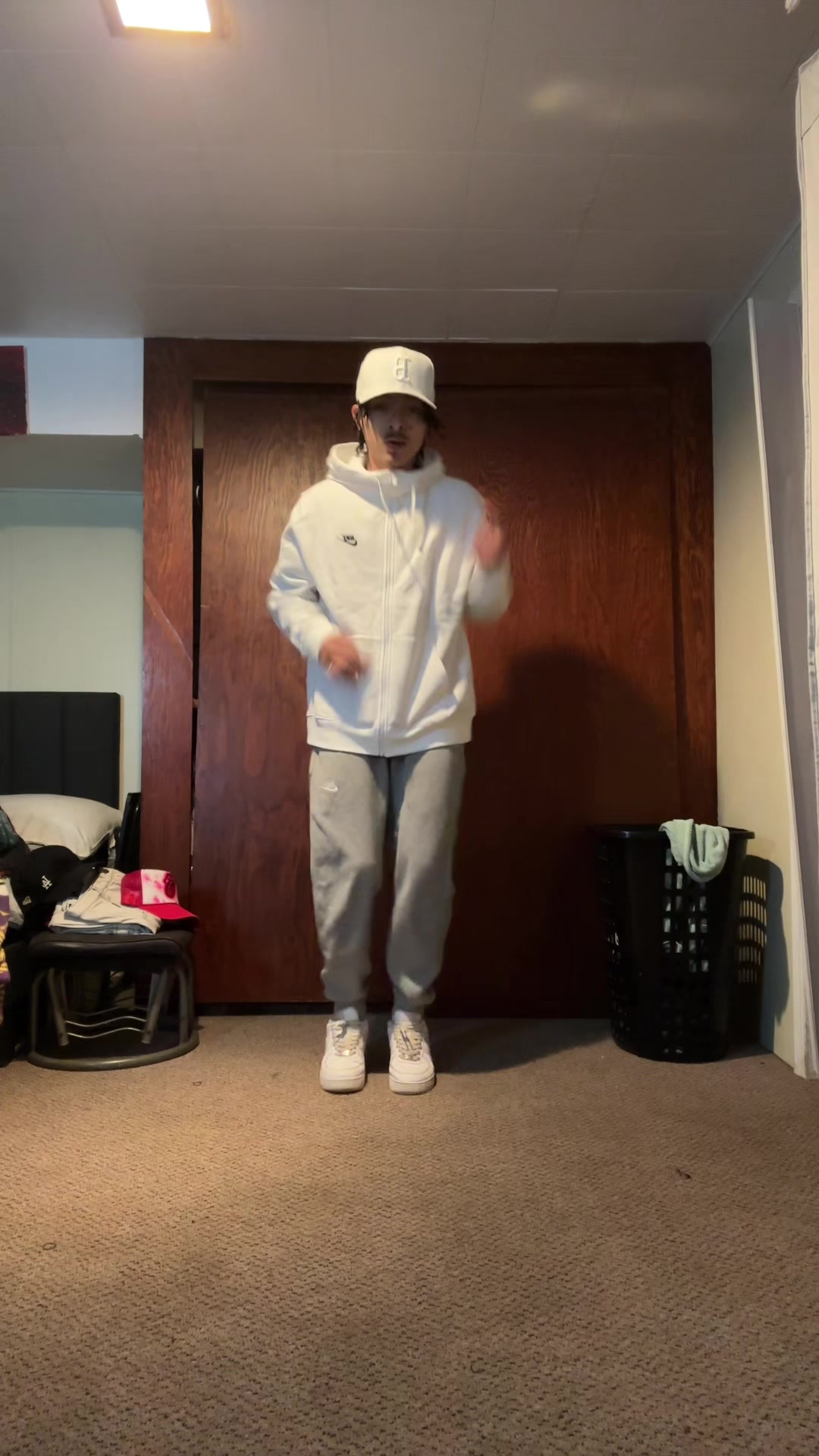 @Ddot.Dee