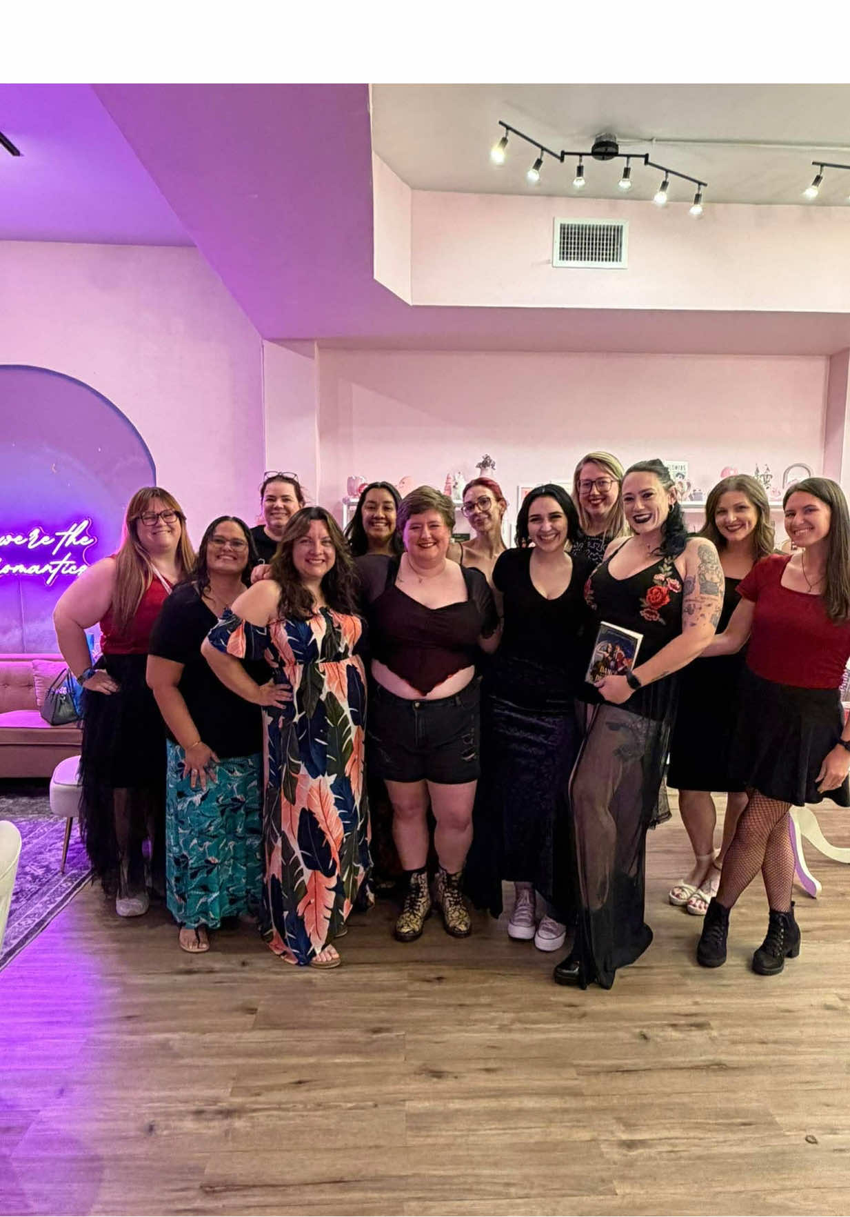 @themeetcutebookclubfl