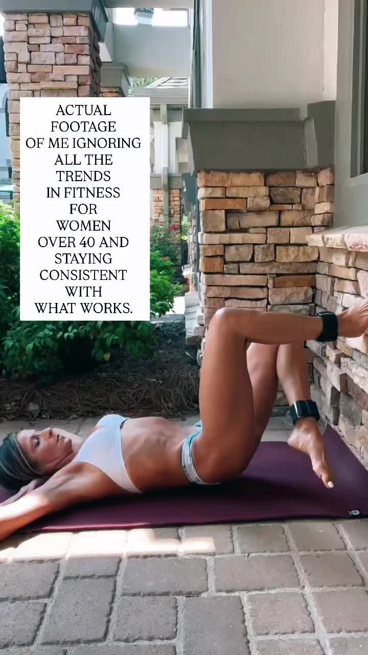 @Lydia Magnoli | Home Workouts