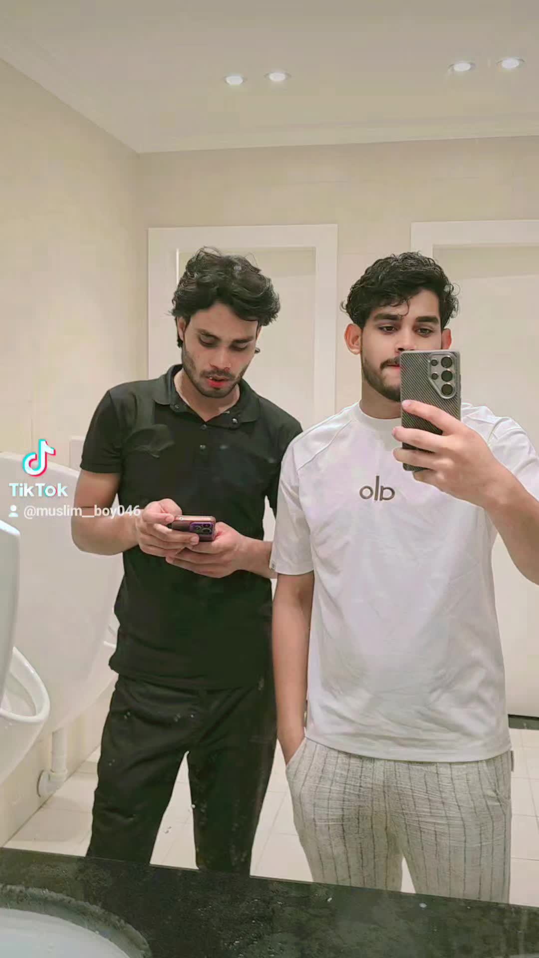 @Angrej271