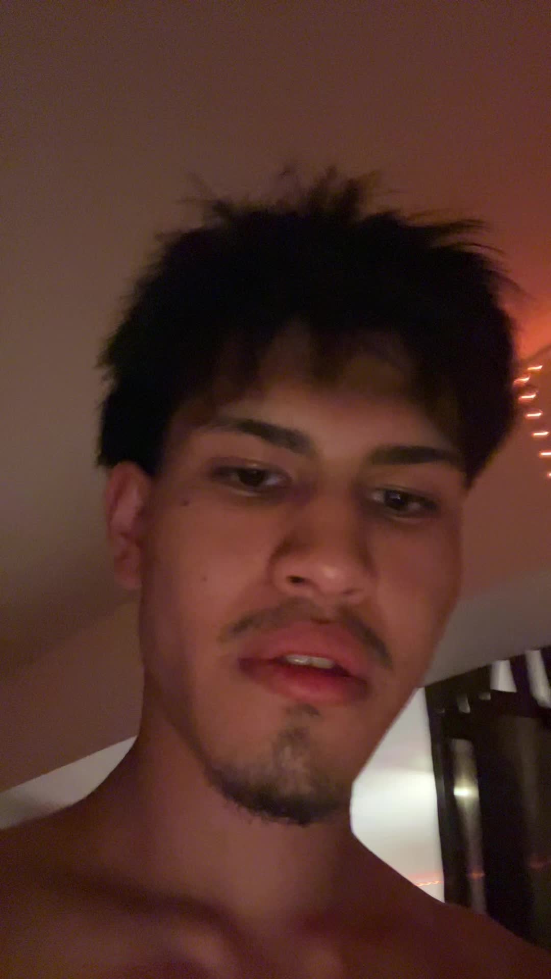 @♱