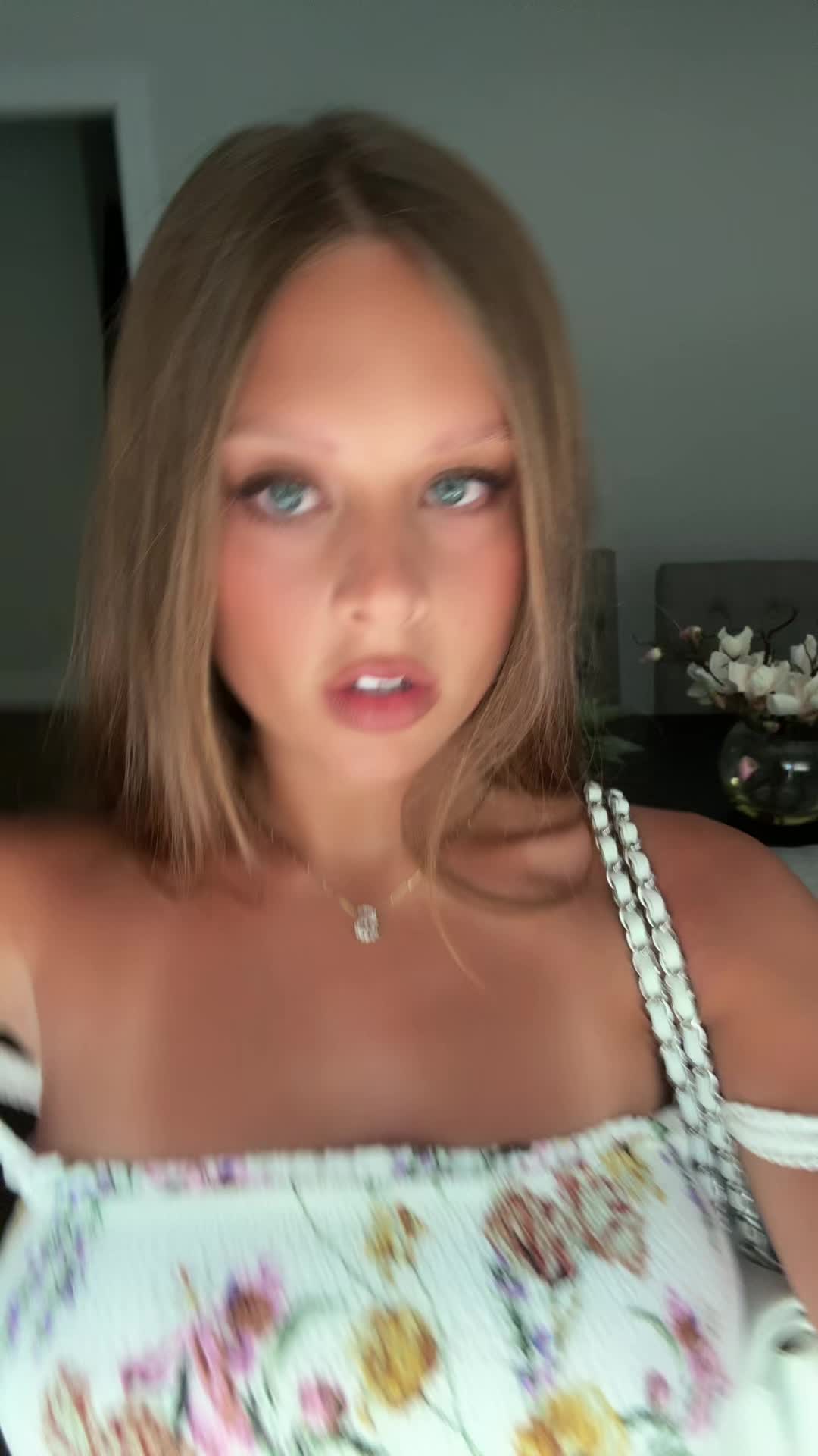 @Sienna