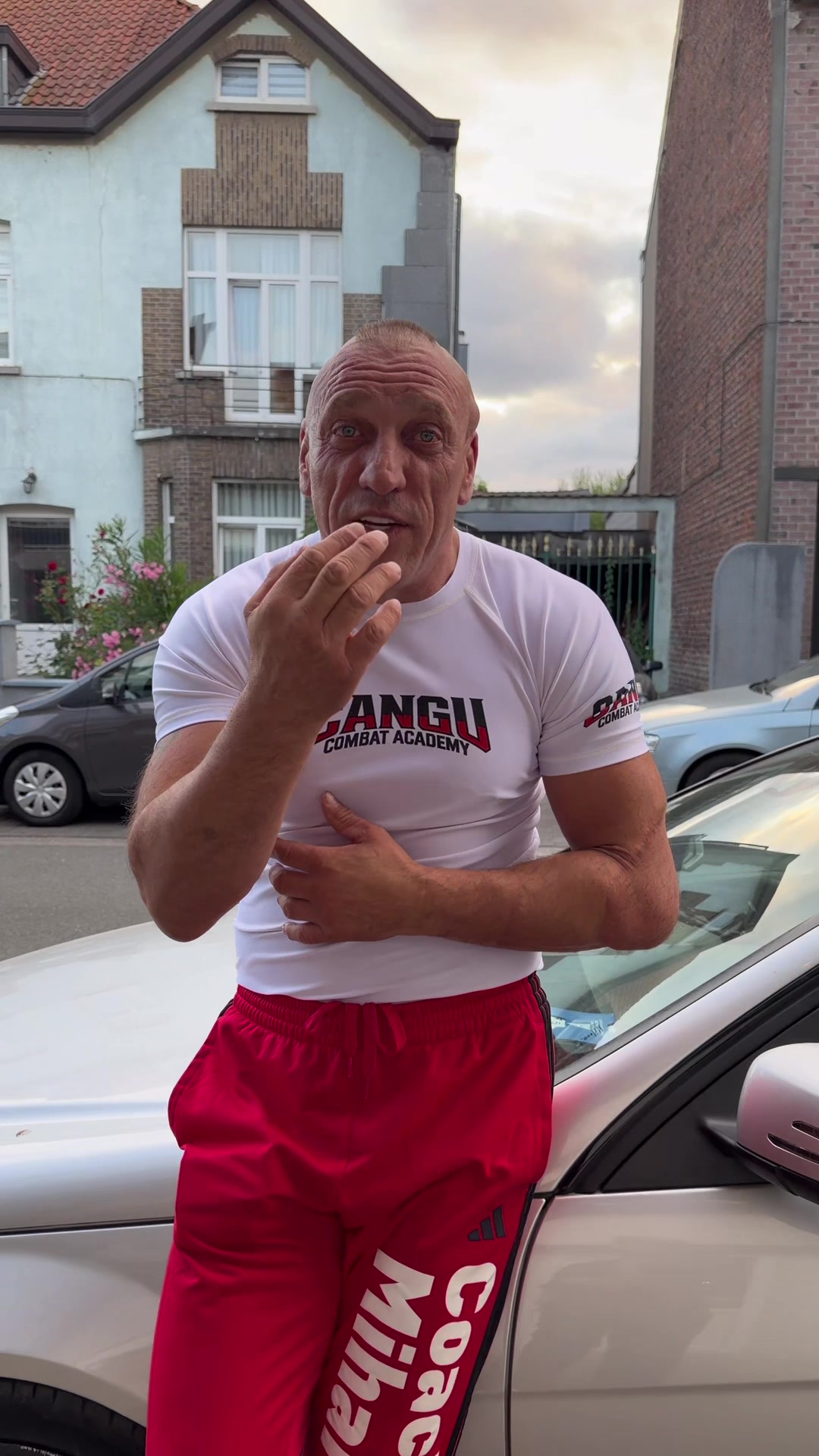 @Danu-SPARTANU👊💪💪🇲🇩🦍