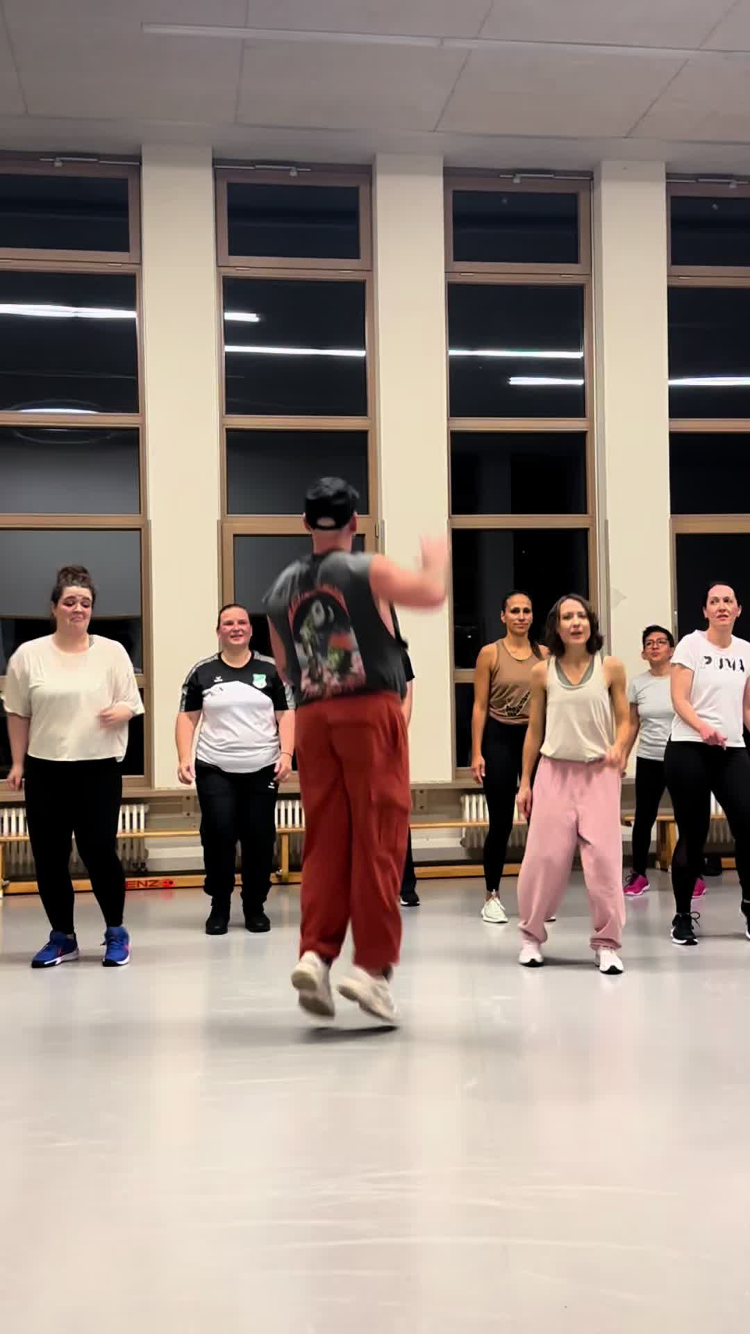 @ManuMoves