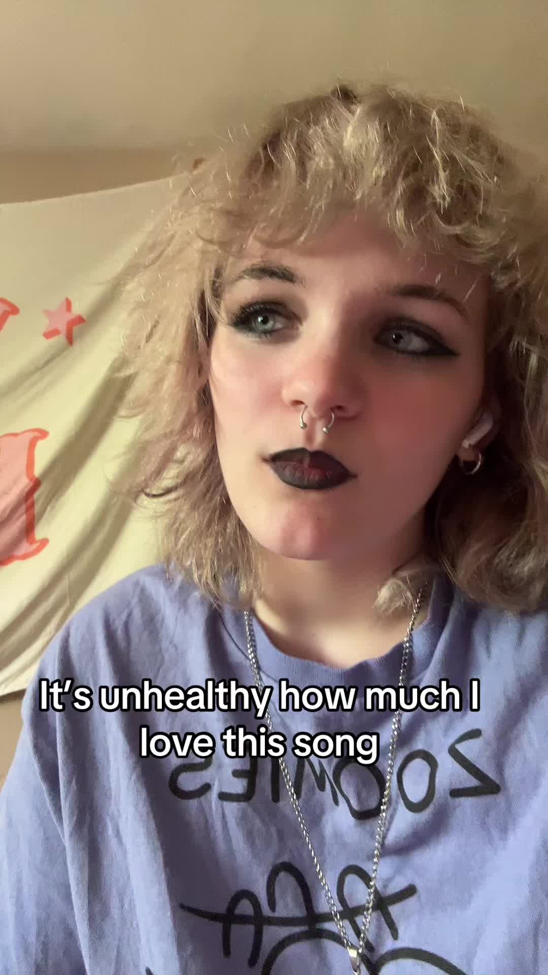 @𝒜𝓈𝒽 (^-^)