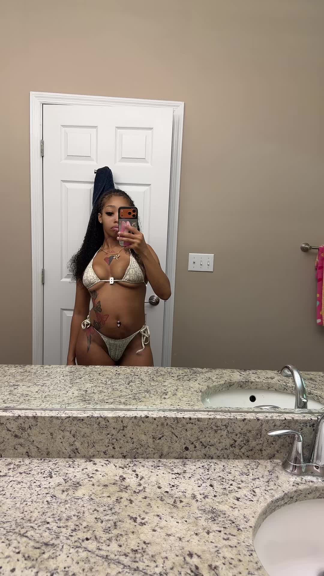 @ONLY1CHINA K. 👅