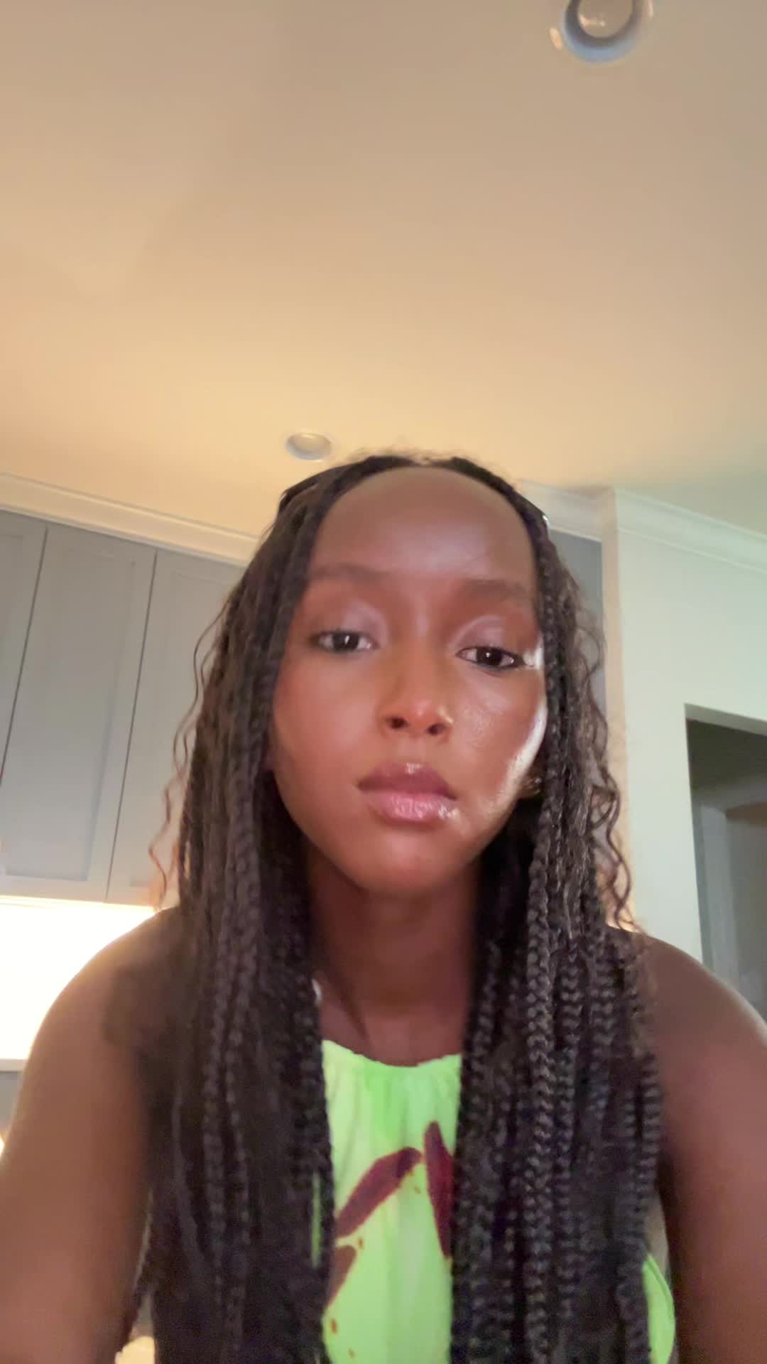 @…
