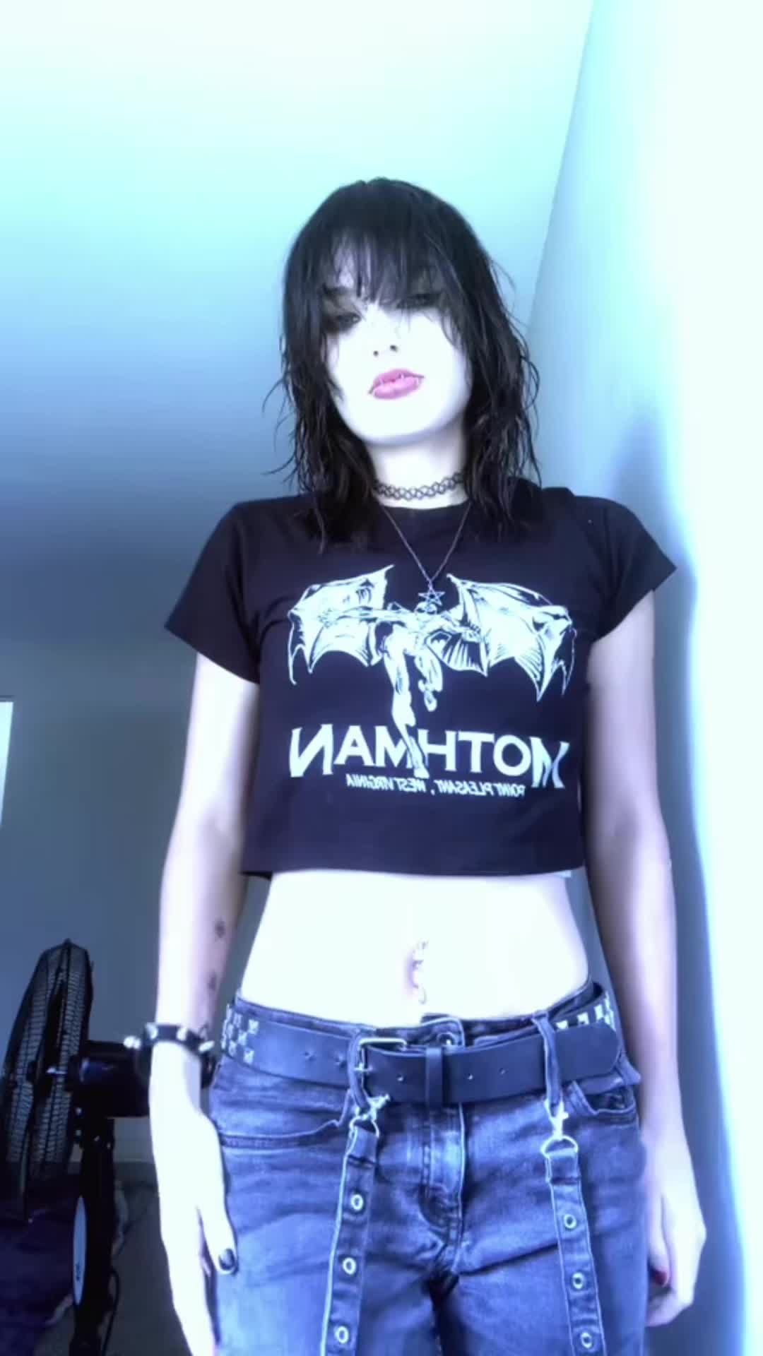 @𝔞𝔫𝔫𝔞𝔟𝔢𝔩♡