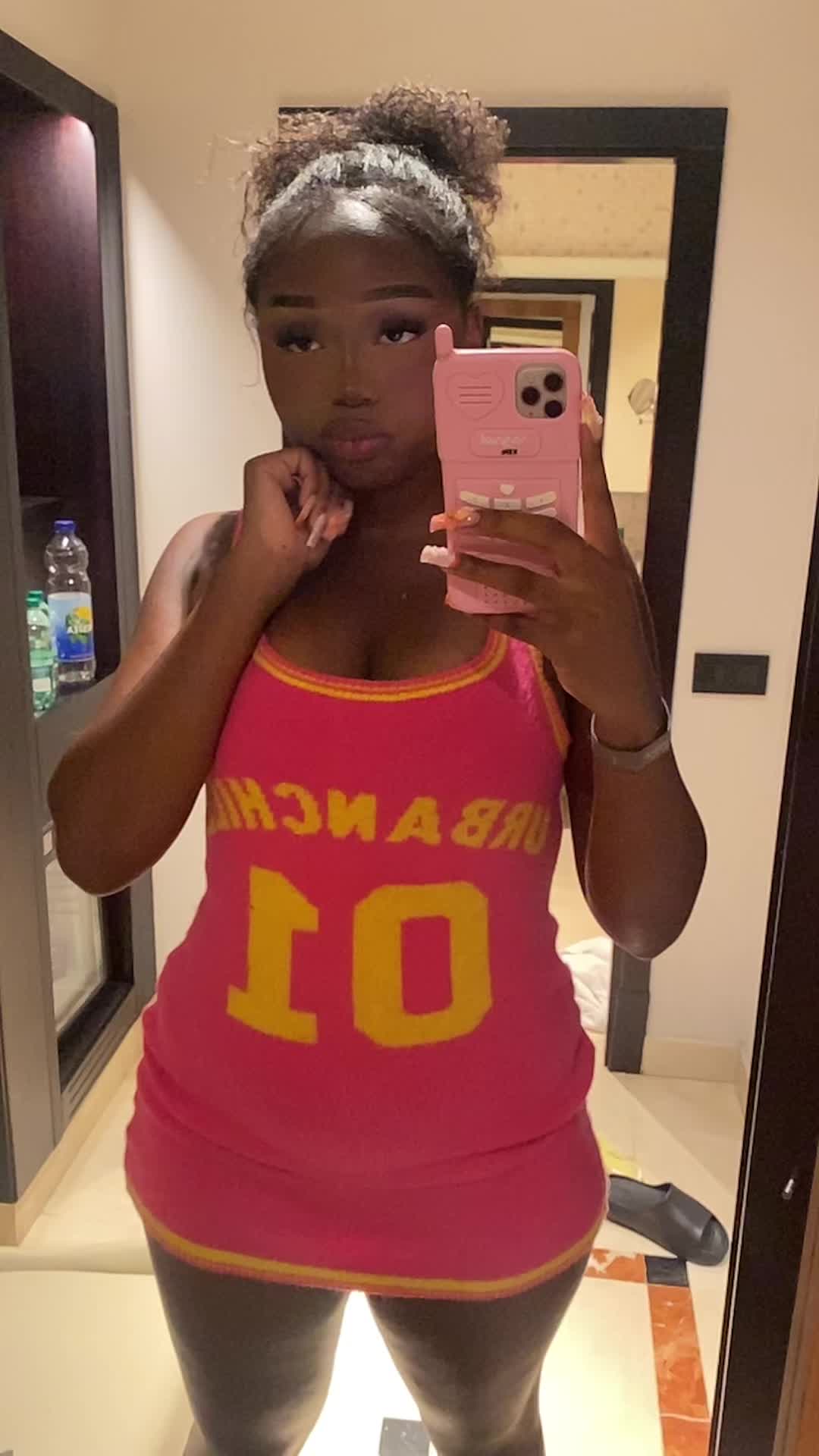 @alyssa 🧛🏾&zwj;♀️