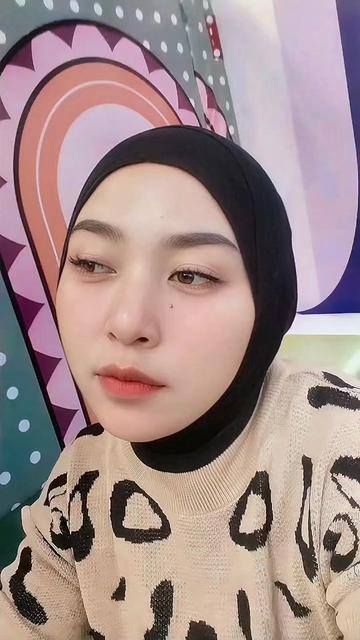 @Adeanie