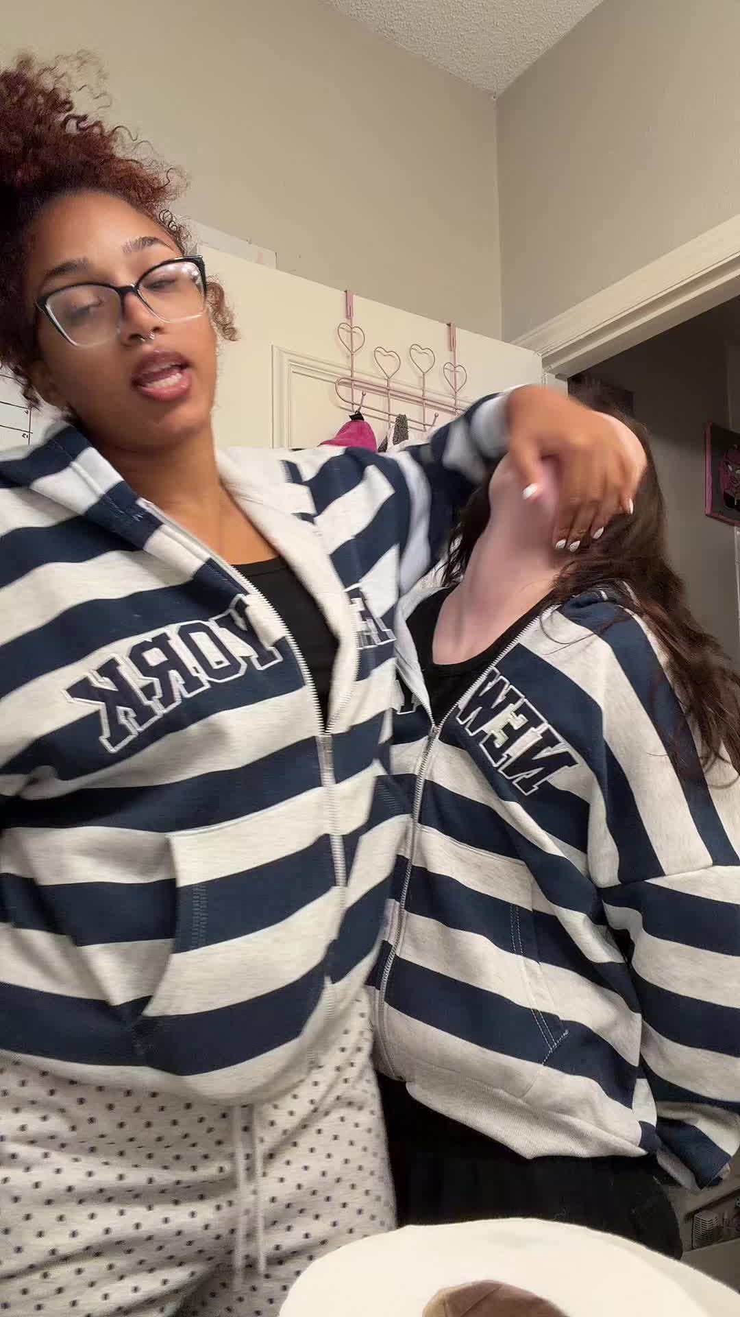 @￴￴